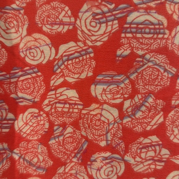 Lularoe Pink and White Rose Floral Patterned Leggings - One Size - Picture 5 of 8